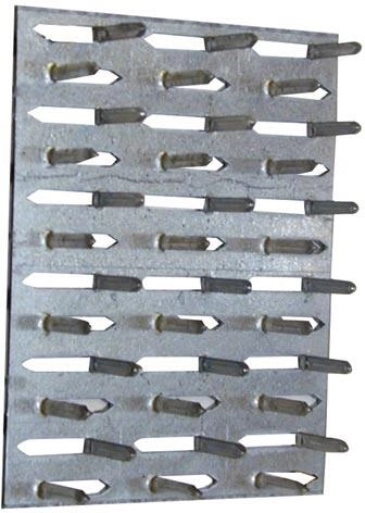 Galvanized tie plate 24×105 mm, thickness 1.0 mm