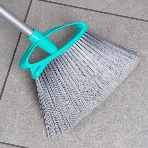 Profilēta galva stūriem un malām