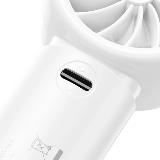 USB uzlāde un LED baterijas indikācija