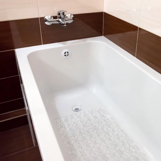 Diskrēts dizains jebkurai vannas istabai