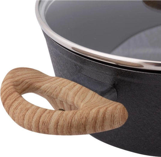 Comfortable wood-effect handles
