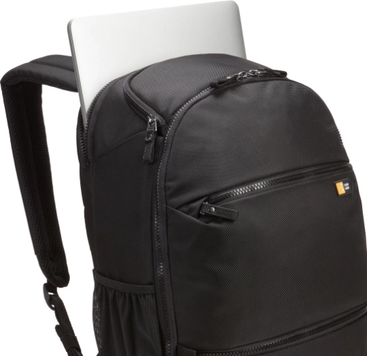 Secure laptop compartment