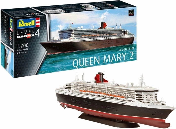 Plastic model ship Queen Mary 2 1:700