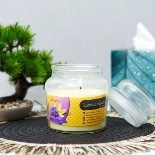 Aromātiska svece ar vāciņu, vaniļas un vijolīšu aromāts, 310 g