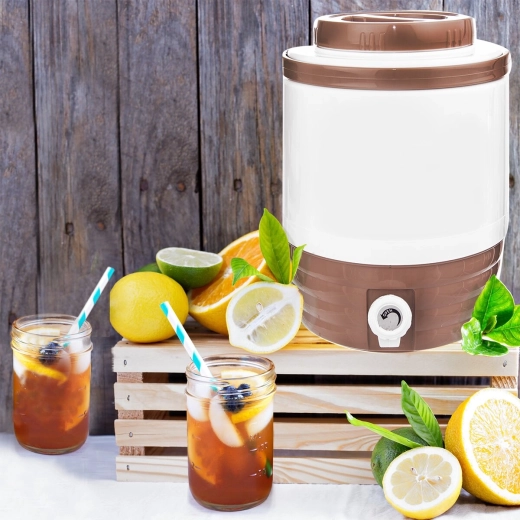 8-liter capacity for events and everyday use