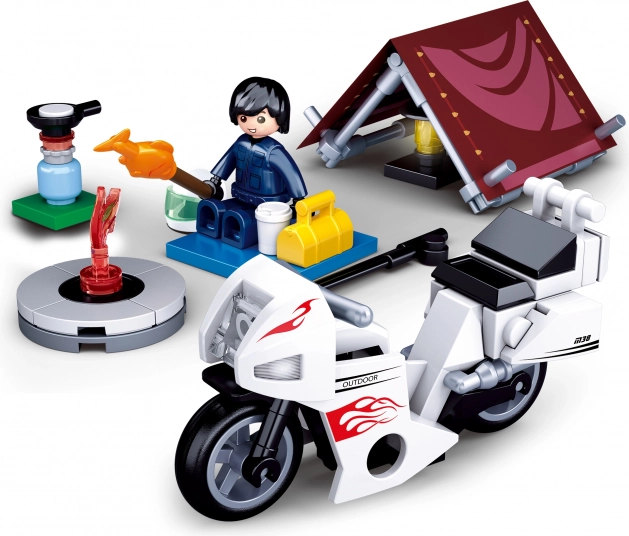 Sluban Town būvkomplekts “Motobraucējs kempingā”