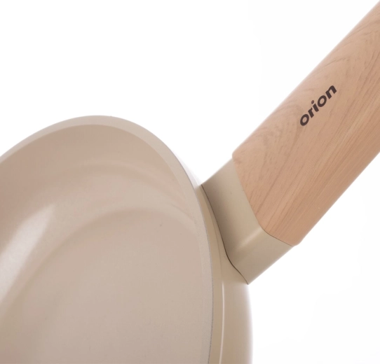 Smooth inner surface for easy maintenance
