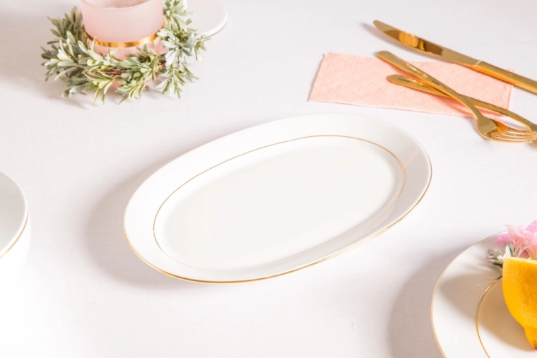 Glossy, smooth surface for comfortable use