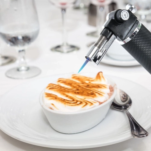 Perfekts crème brûlée un deserti dažu mirkļu laikā