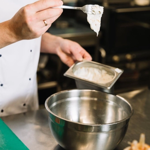 Comfortable mixing and whisking