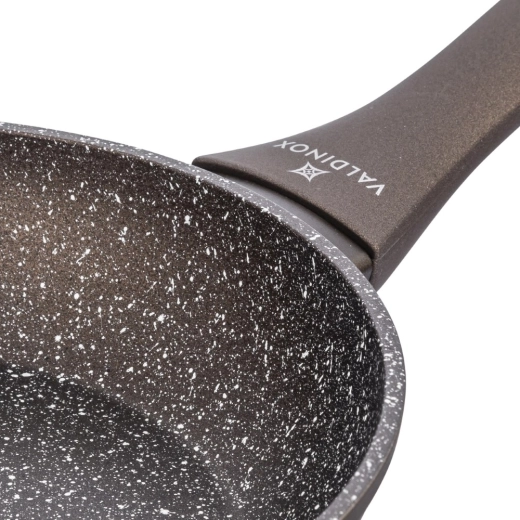 Two-layer non-stick surface resistant to scratching