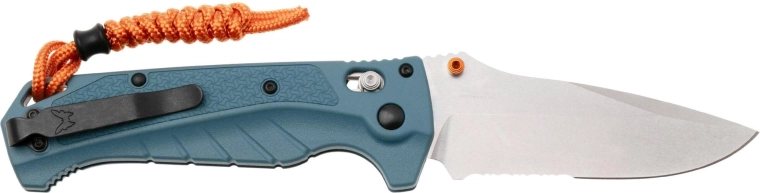 Benchmade Adira 18060S saliekamais nazis ar daļēji zobainu drop point asmeni