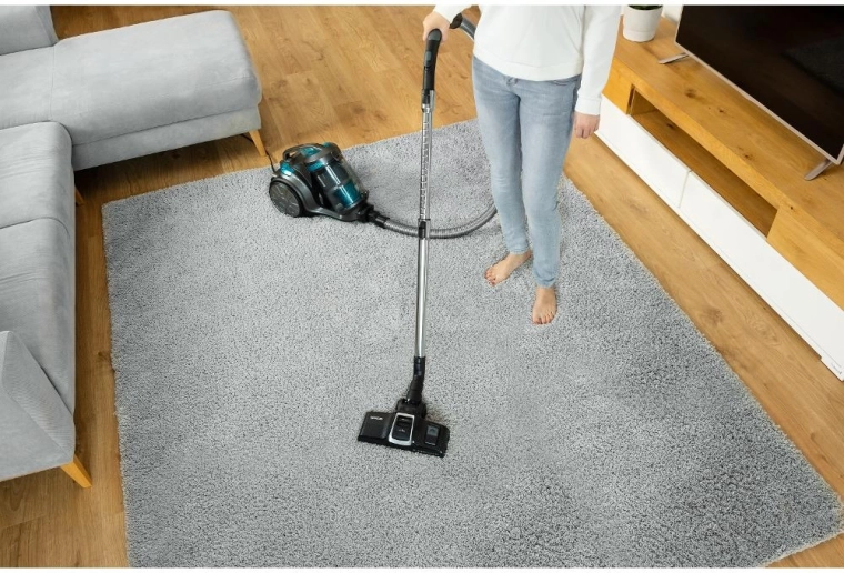 Convenient reach and gentle movement