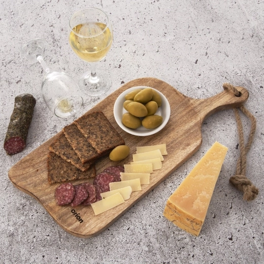 Eleganta sieru un uzkodu pasniegšana