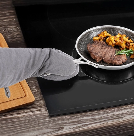 Secure grip for cooking and baking