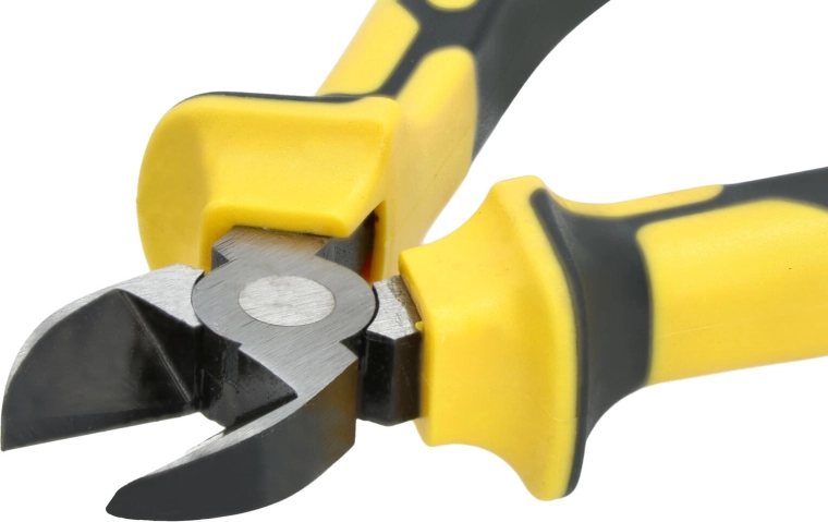 Precise, clean cut without burrs