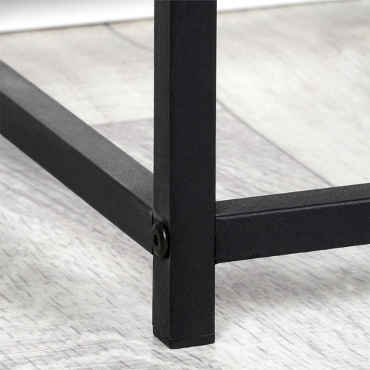 Stabila metāla konstrukcija