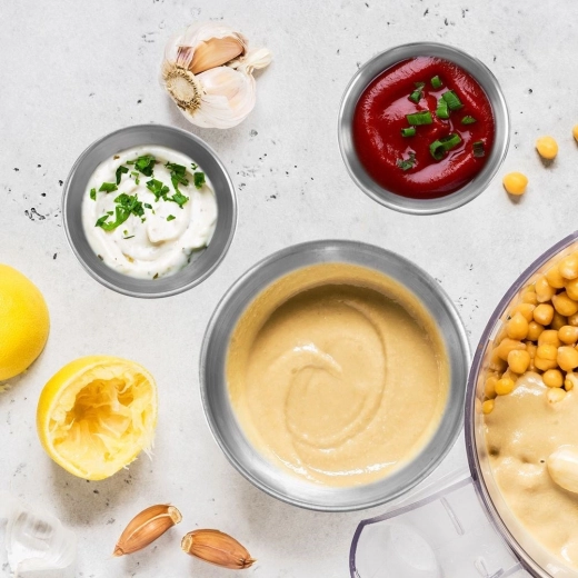 Practical bowl for sauces and dips