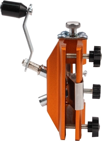 Stable clamping and durable construction
