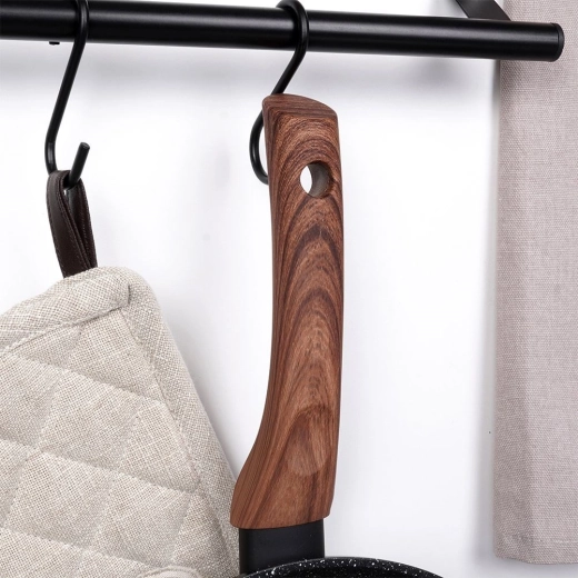 Comfortable wood-look handle