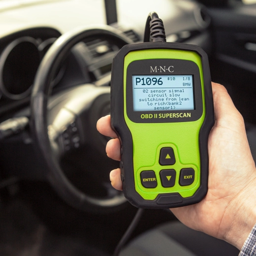 OBD2 autodiagnostika kļūdu kodu nolasīšanai un dzēšanai, 12 V