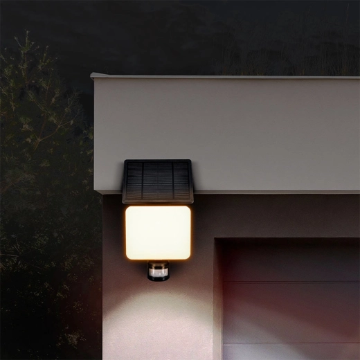 Selectable light colour and power for outdoor areas
