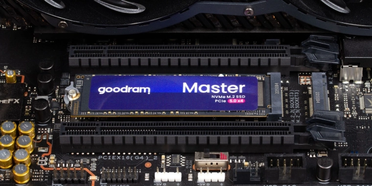 Compact M.2 2280 form factor