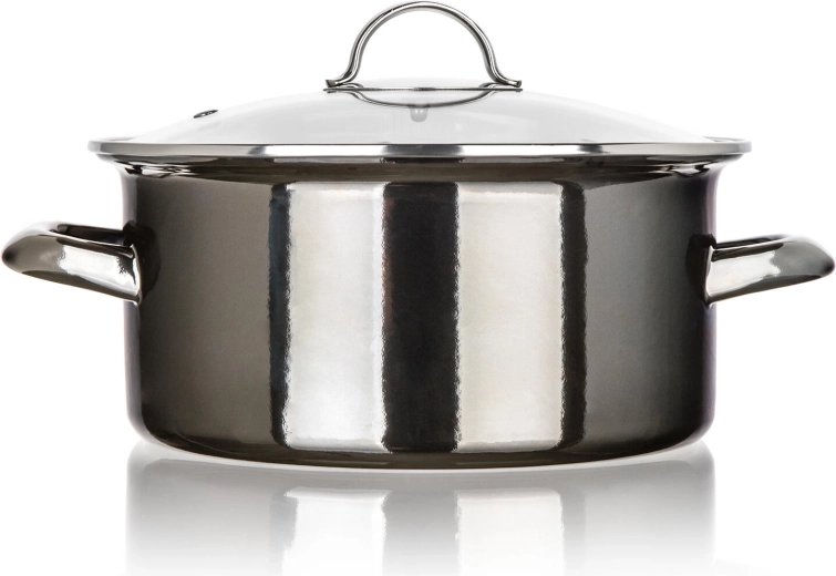 Practical 3.7 l capacity and durable build