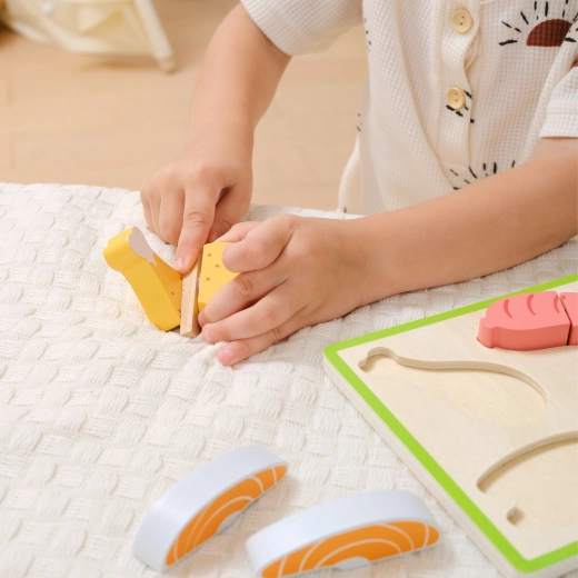 Safe wooden design for little chefs