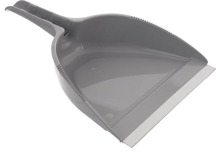 Wide scooping surface and raised sides