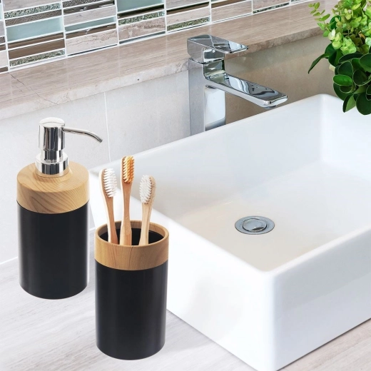 Elegant combination of black and wood