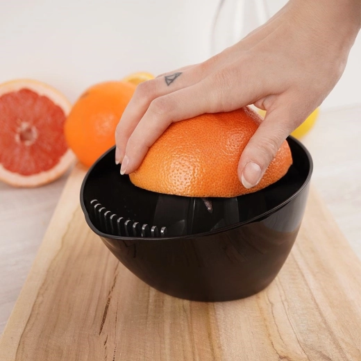 Efficient juicing even for large fruits