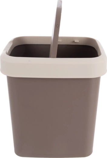 Izsvērienu vāks ērtai un tīrai izmešanai