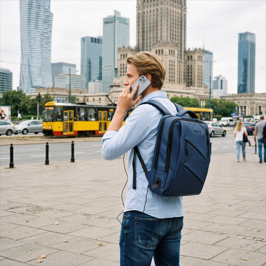 Comfortable carrying and travel details