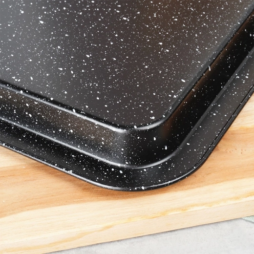 Nepiedegoša granīta virsma tīrai cepšanai