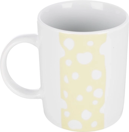 225 ml capacity fits a child’s hand