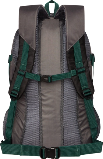 Breathable Nils Vent back panel for all-day comfort