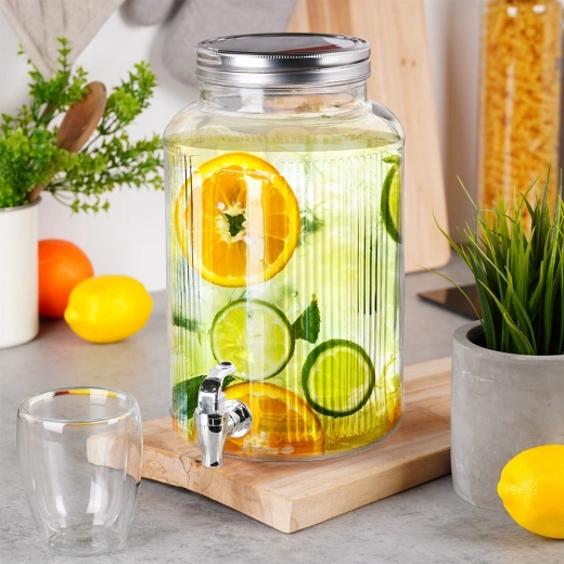 Liela ietilpība un ērta pasniegšana