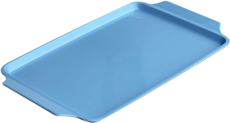 Safe serving thanks to the raised rim