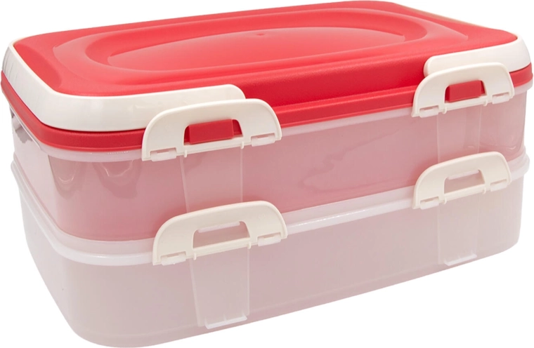 Sturdy clips and tight lid