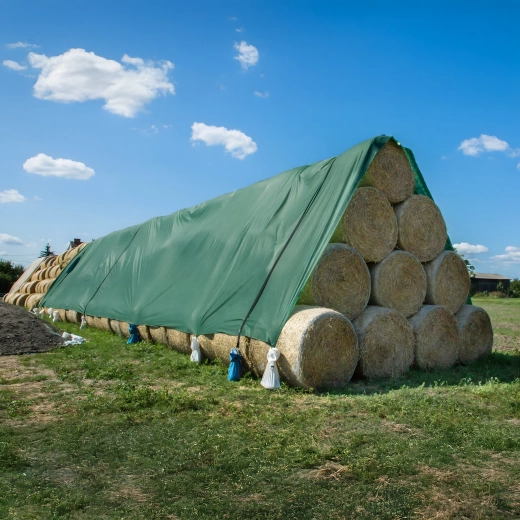 Protective agrofabric (nonwoven textile) for covering stacks of straw and hay 9.8 × 12.5 m, 140 g/m² - 1 piece