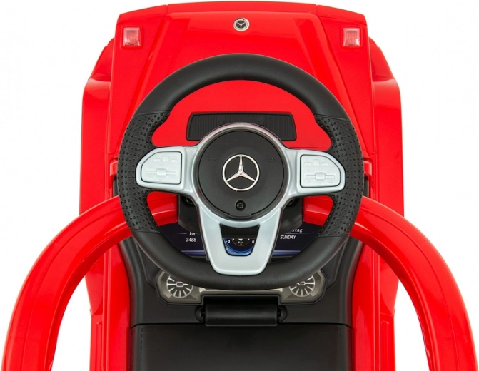 Interaktīva stūre ar MERCEDES logotipu