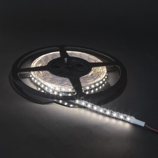 LED lente ar auksti baltu gaismu, 5 m
