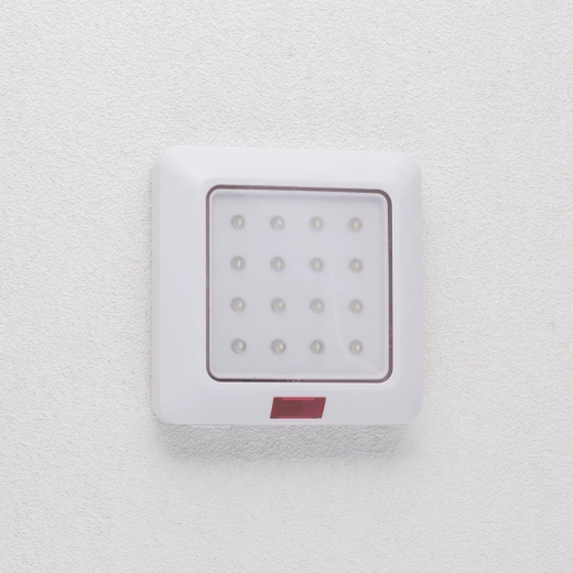 Spilgts LED apgaismojums