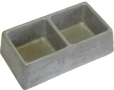 Divkāršā bļoda grauzējiem no betona 245 × 135 × 75 mm