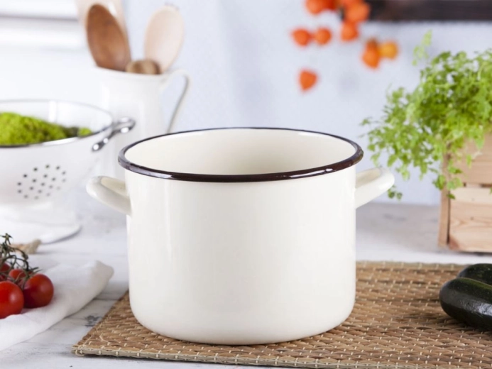 Suitable for all types of cookers including induction
