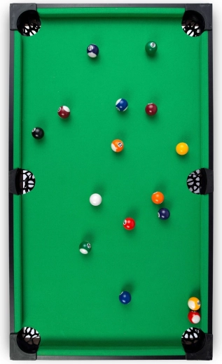 Authentic look and a playing surface with green felt