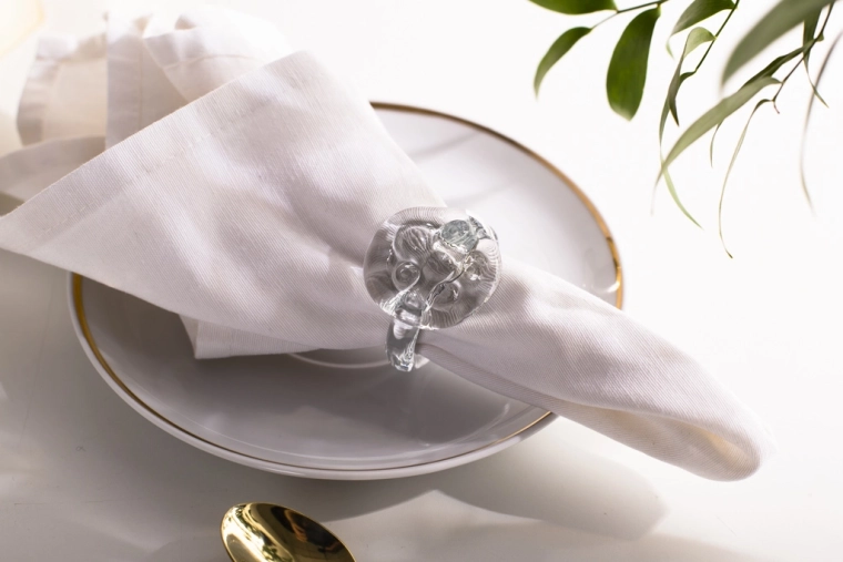 Rose motif for a festive table