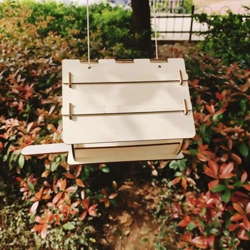 Practical feeder for small birds