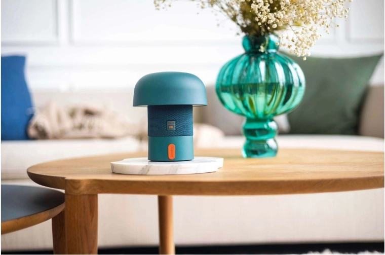 SOUND BY JBL and 360° sound